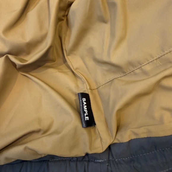 Faherty Mens Polar Fjord Puffer Jacket - Size M - Picture 9 of 9